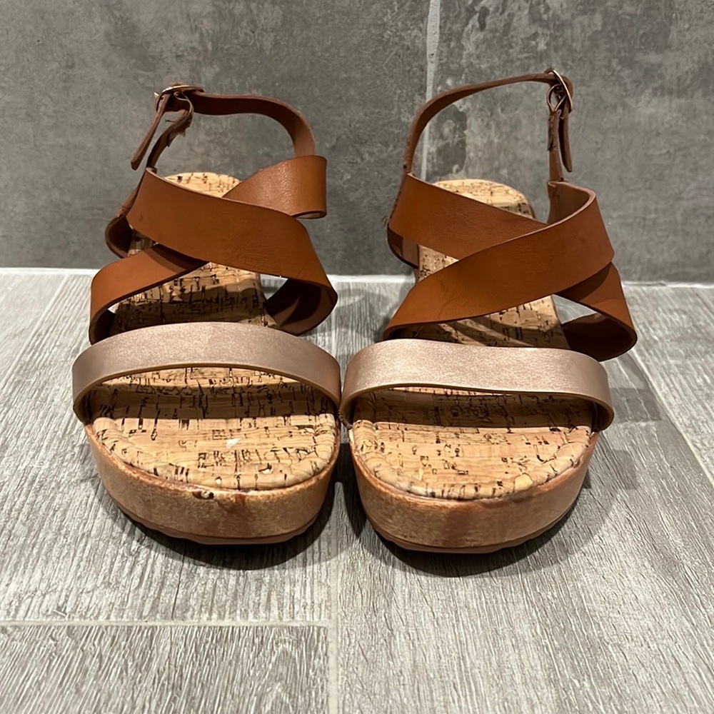 Wells Comfort Platform Open Shoes